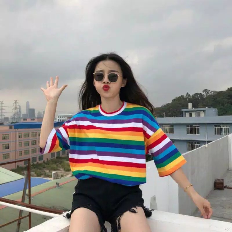 TM KAOS T-SHIRT O-NECK MOTIF GARIS PELANGI SWEET RAINBOW
