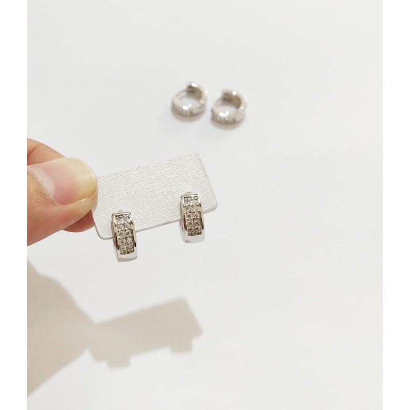 anting clip on silver kotak