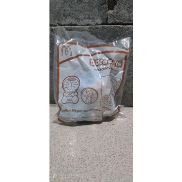 happy Meal Doraemon magnetic