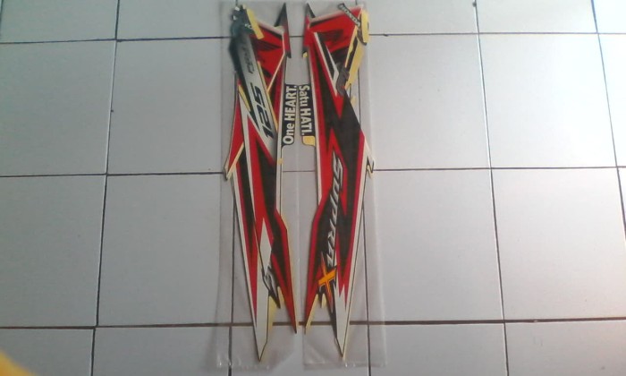 Striping Stiker Motor Supra X 125 FI 2014 Hitam-Putih