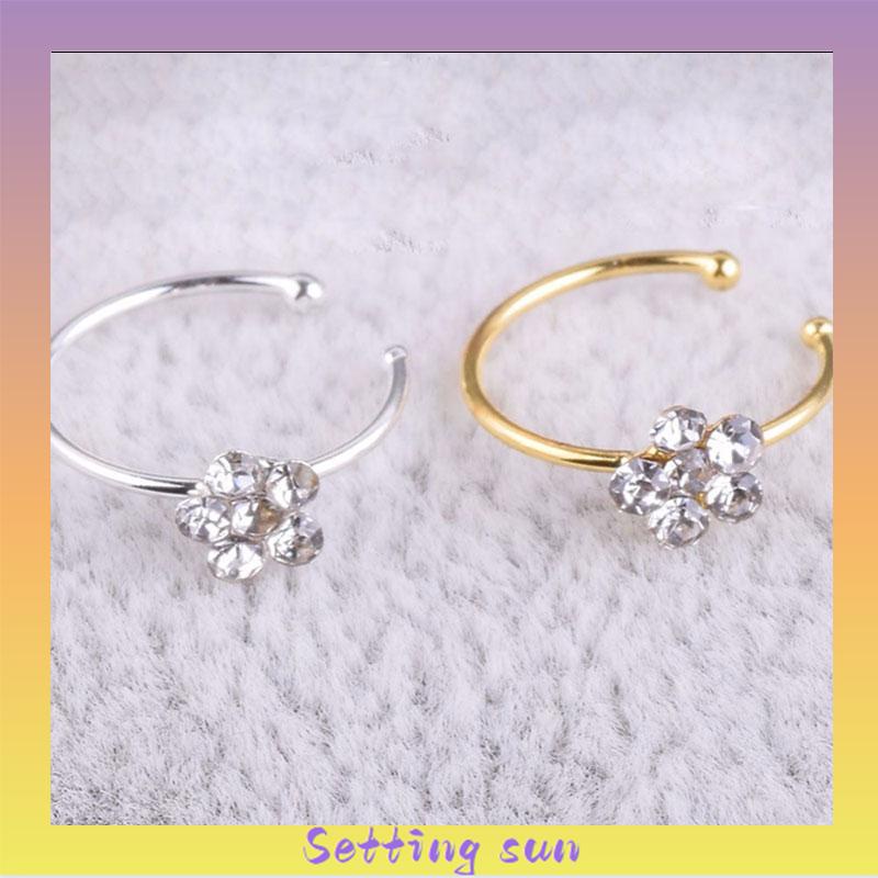 Cincin Stud Desain Bunga Plum Aksen Berlian Imitasi Sparkly Gaya Punk Untuk Hidung TN