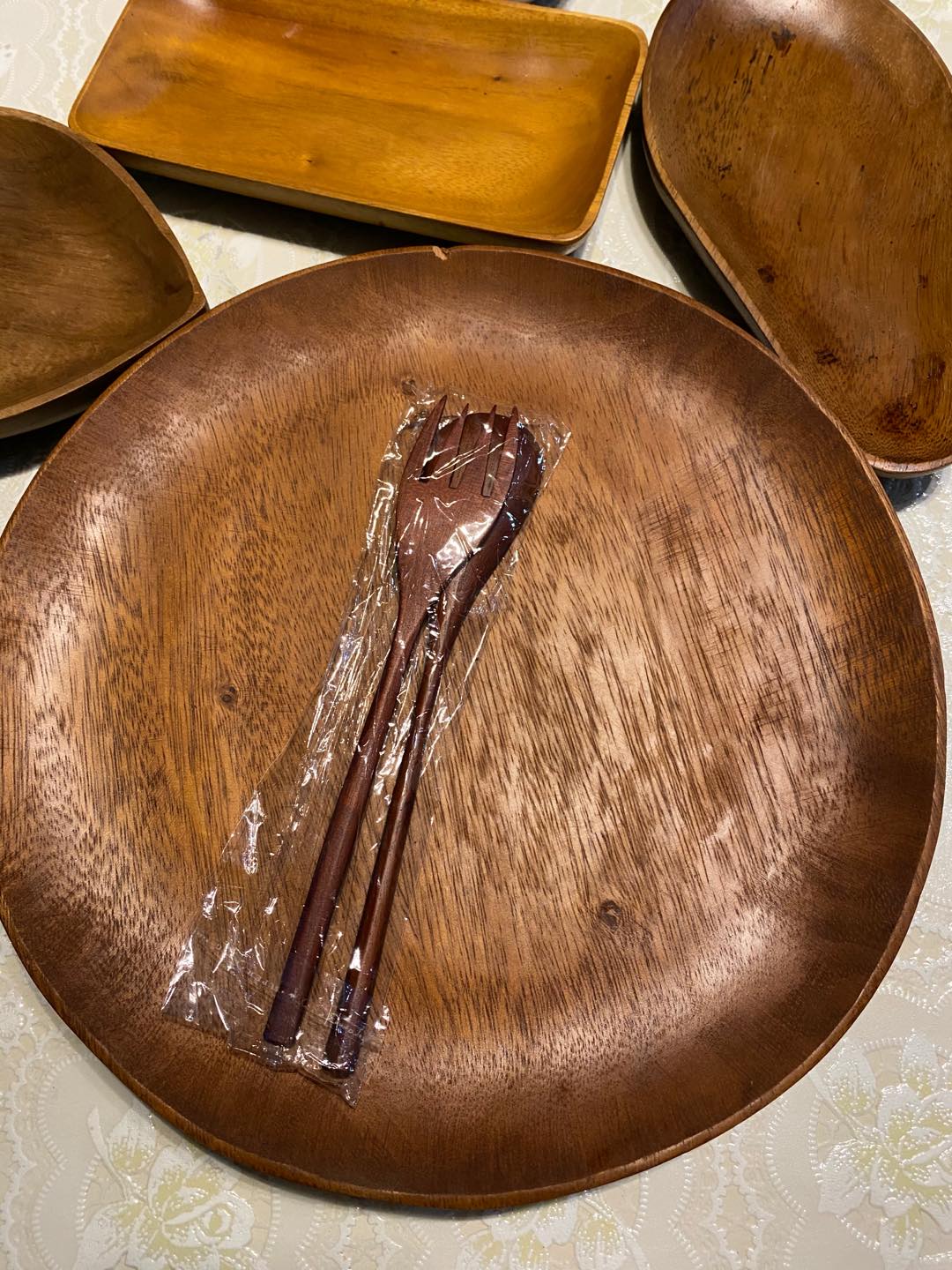 Piring Kayu Bentuk Bulat Ukuran Xl (d= 30cm) Oesing Craft