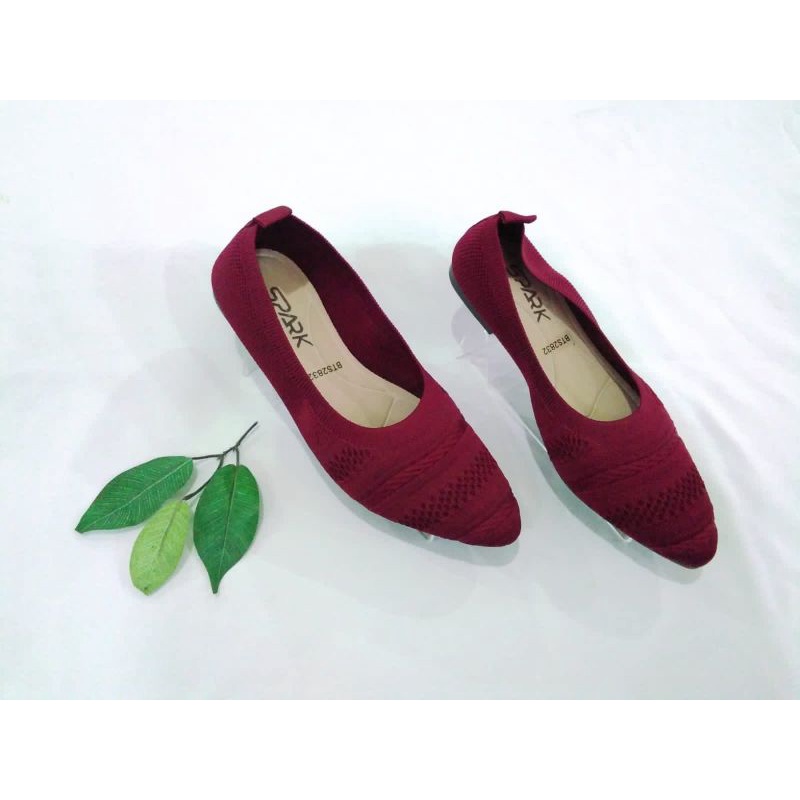 sepatu wanita Spark bordeux