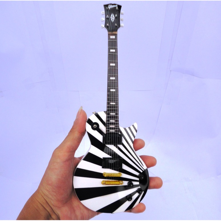 Miniatur Gitar Gibson Les Paul Kamikaze Piyu Signature