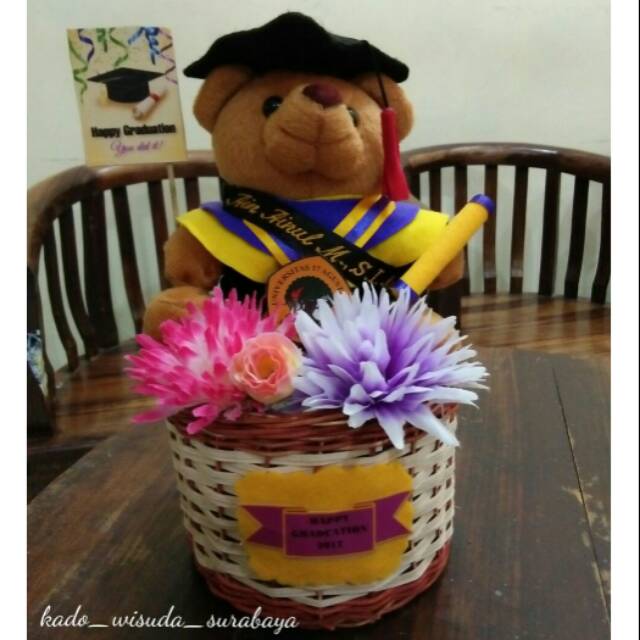 Boneka wisuda beruang + keranjang