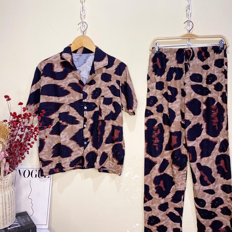 SETELAN LENGAN PENDEK PIYAMA BAJU TIDUR WANITA CEWEK BUSUI ONE SET RAYON MOTIF-KCPJ Leopard