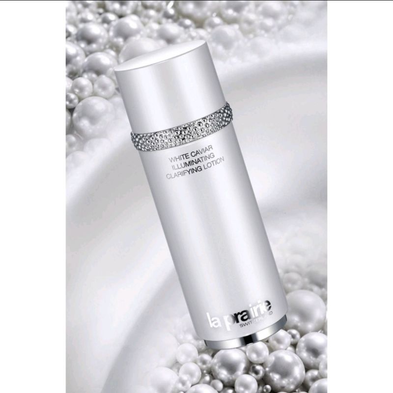 La prairie white caviar illuminating clarifying lotion