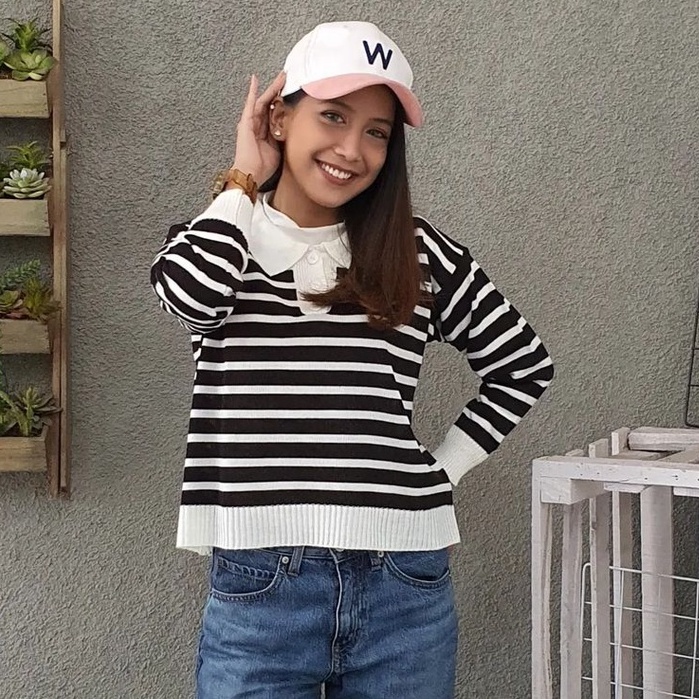 Outwear Crop Dhabie Stripe Sweater Rajut Motif Garisss