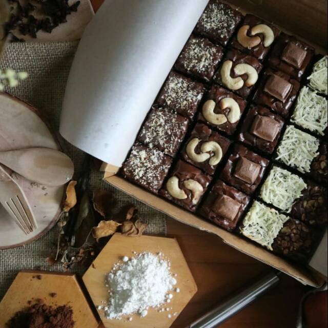 

SLICE BROWNIES mix topping