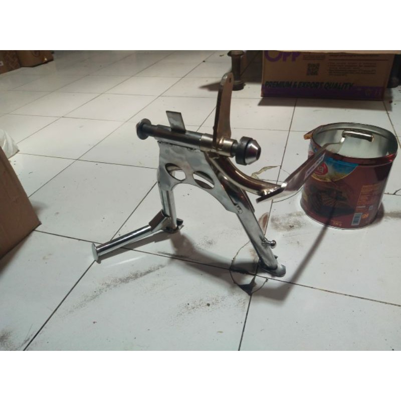 Harga STANDART TENGAH SCORPIO REPRO CHROME SET AS ANTI HOYAK HAYIK SET
PEDAL REM CRYSTAL TUNE REPRO CHROME