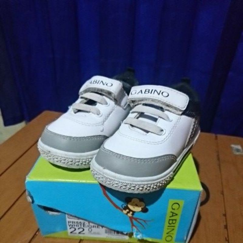 Preloved sepatu anak laki2 Gabino