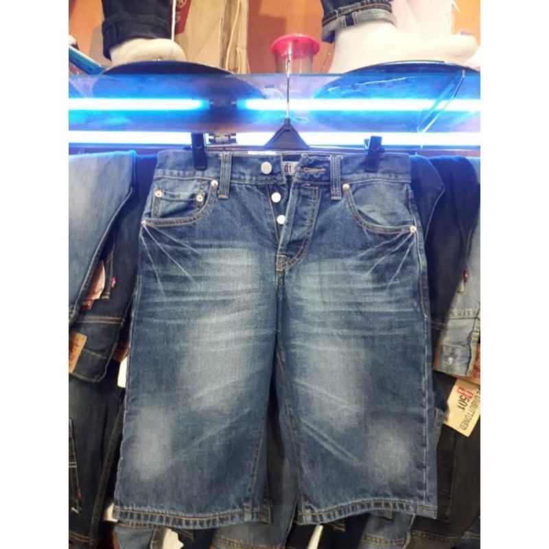Celana Pendek Levis 501
