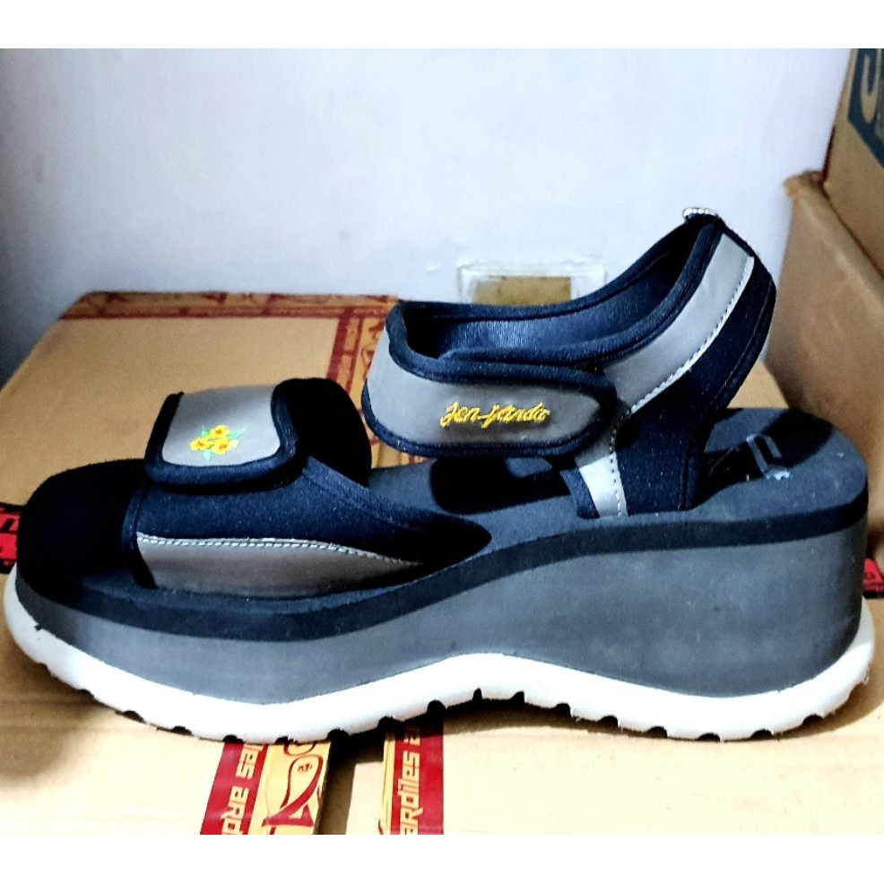 SENDAL WEDGES WANITA 6cm SANDAL WEDGES WANITA spons ARDILES SANDAL SLop Wedges Spon SENDAL jepit 6cm-5