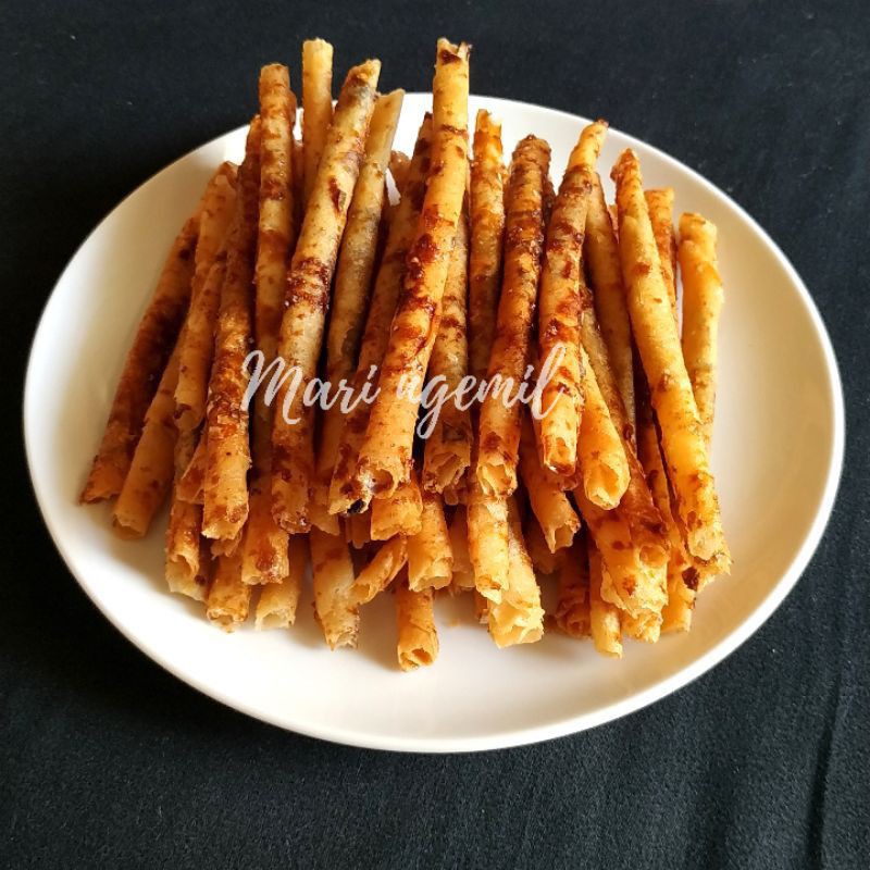

LUMPIA PISANG/PISANG AROMA 1 KG