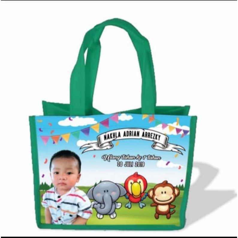 

Goodiebag anak costum aqiqah foto bebas murah berkualitas