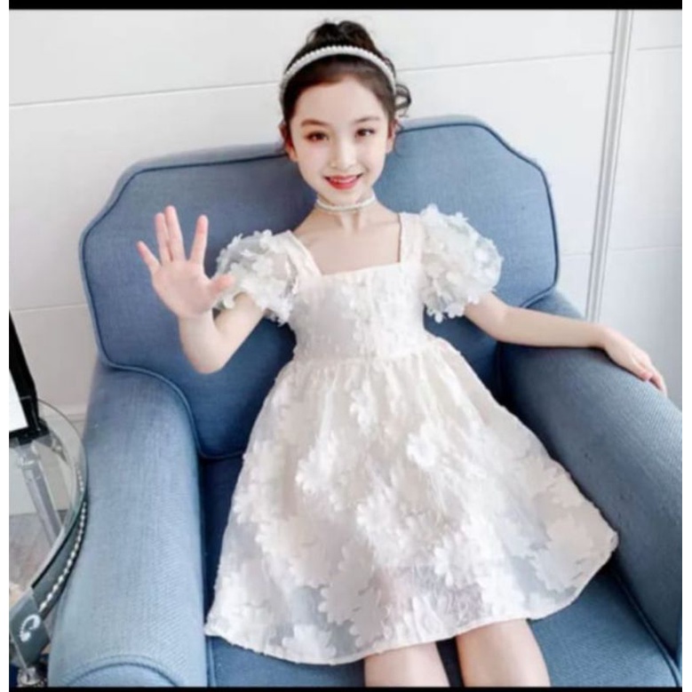 Dress anak perempuan putih bunga embos lengan pendek balon mewah