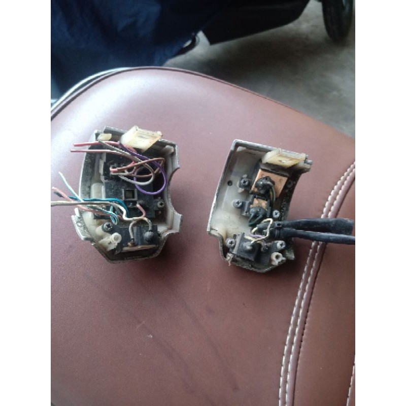 tombol saklar lampu sein vespa sprint kanan kiri