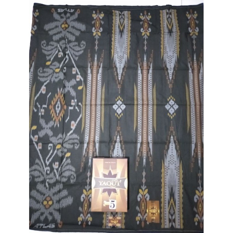 sarung Atlas kembang afkir merk yaqut kembang original