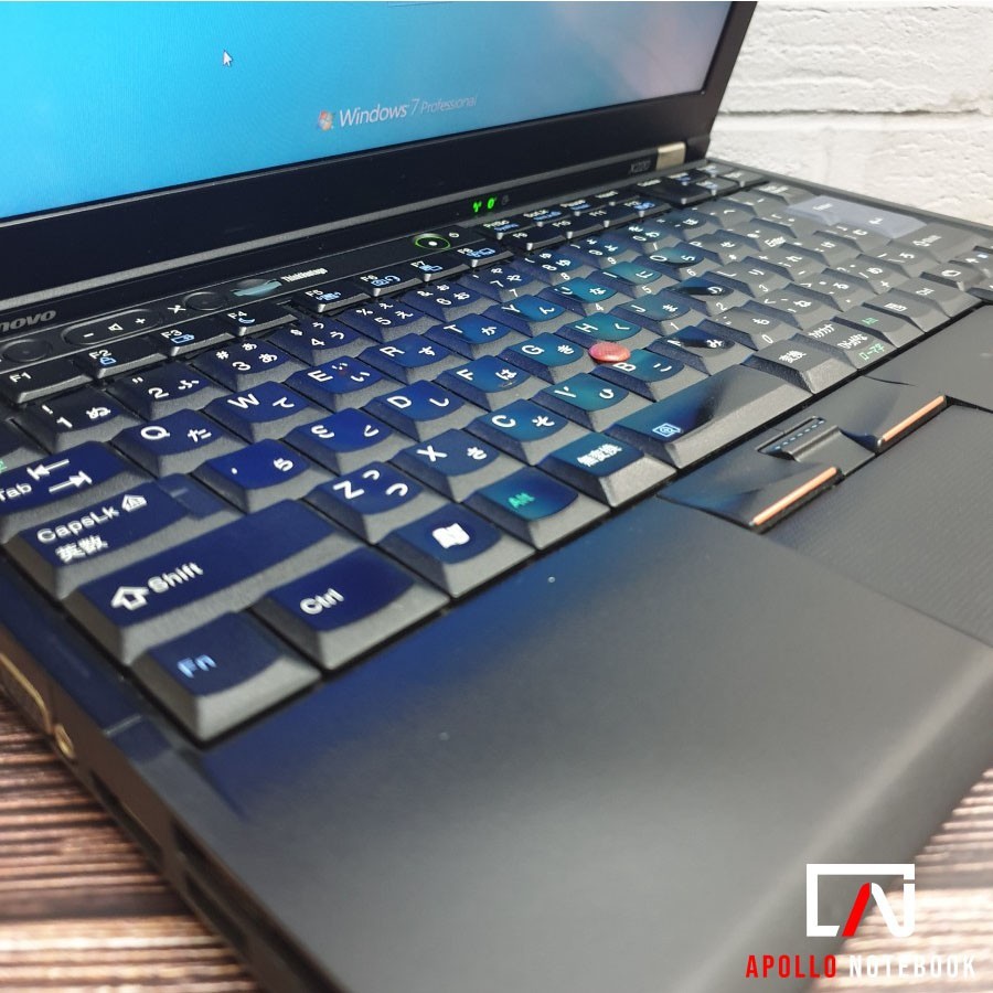 Laptop Lenovo Thinkpad X220 Core i7 SSD - Second Murah &amp; Bergaransi