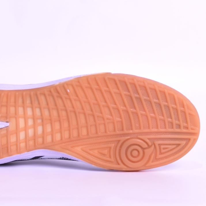 Sepatu Futsal Ortuseight Catalyst Revenge Black White