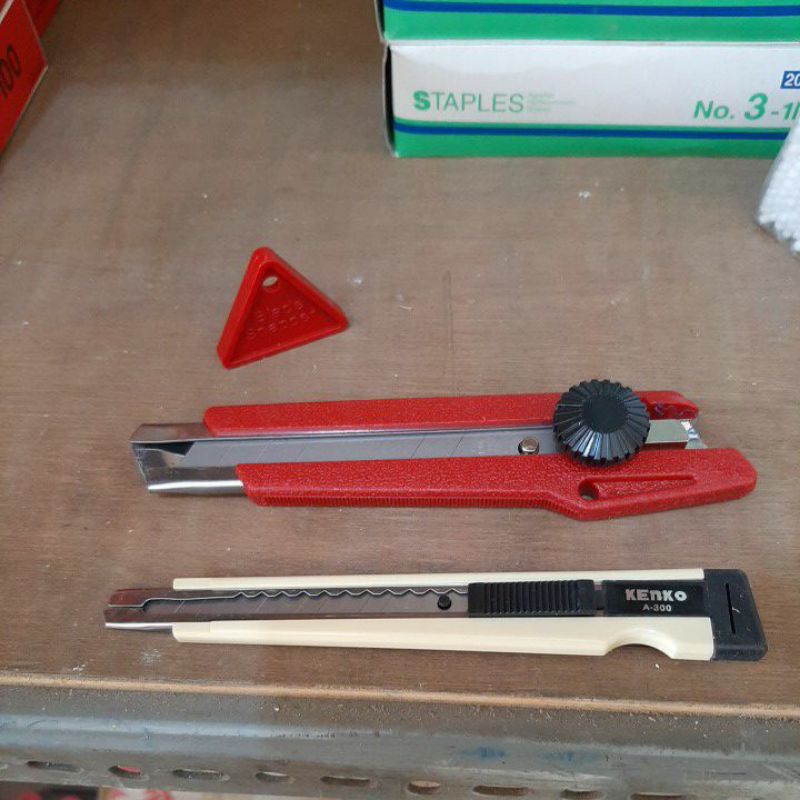 

Cutter Kenko A-300 Kecil /pc