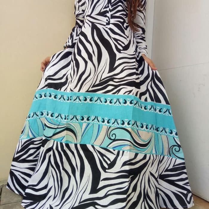 Gamis pakaian wanita muslim Bethayu motif Zebra