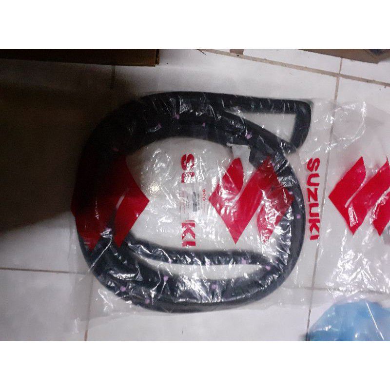 karet pintu depan/belakang Suzuki APV