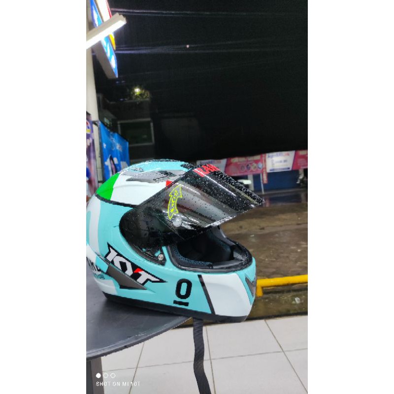 Helm KYT Vendetta 2 Paket Ganteng