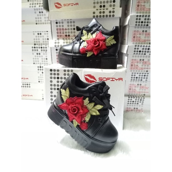 SEPATU WEDGES SOFIYA MOTIF BUNGA MERAH