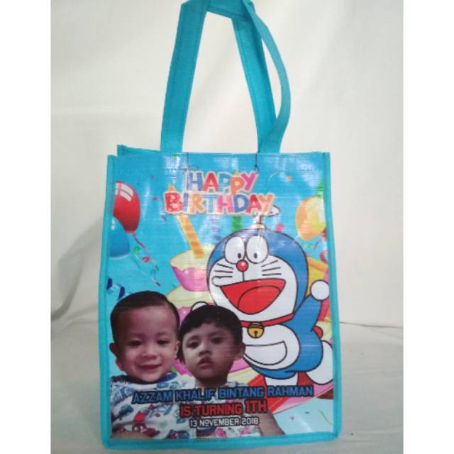 

TAS ULANG TAHUN ANAK KFC / GOODIE BAG ULTAH / UK 20 x 14 x 25 / TAS ULTAH KFC - BAHAN TEBAL