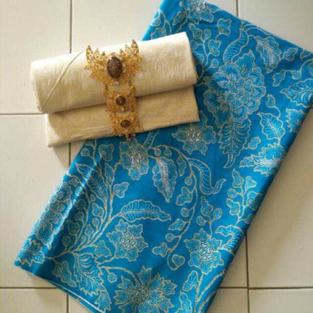 set kain batik dan embos