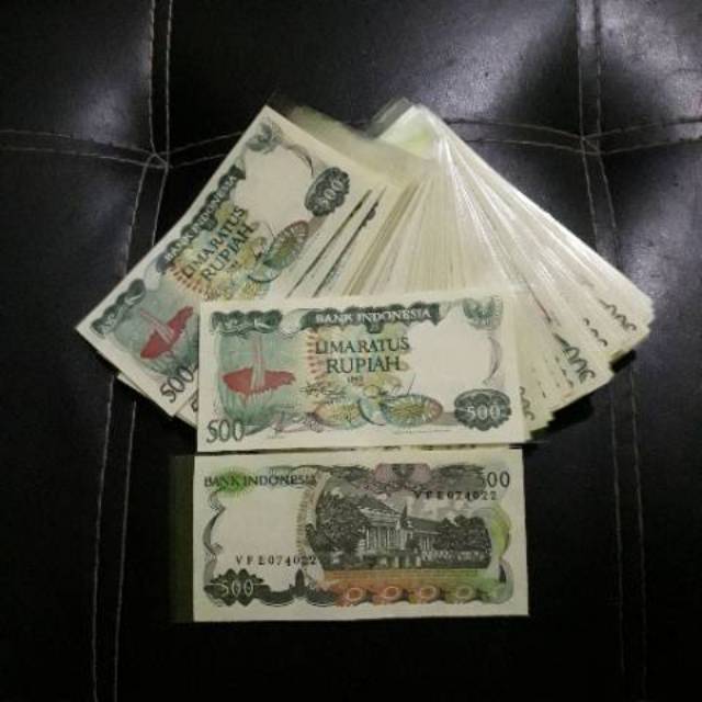 Uang kuno 500 bunga bangkai