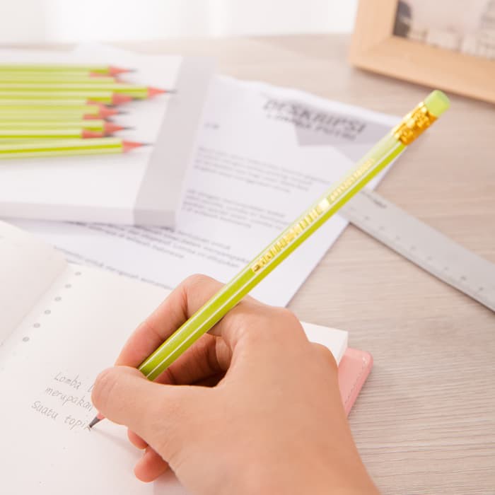 

NEW SALE DELI E37000 PENSIL KAYU- 2B W/ERASER- HIJAU