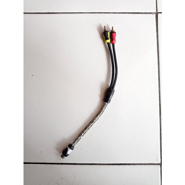 kabel rca cabang 2 cowo 1 cewe