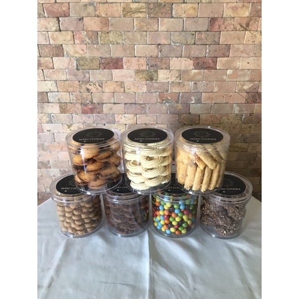 

Hampers Lebaran Toples Tabung