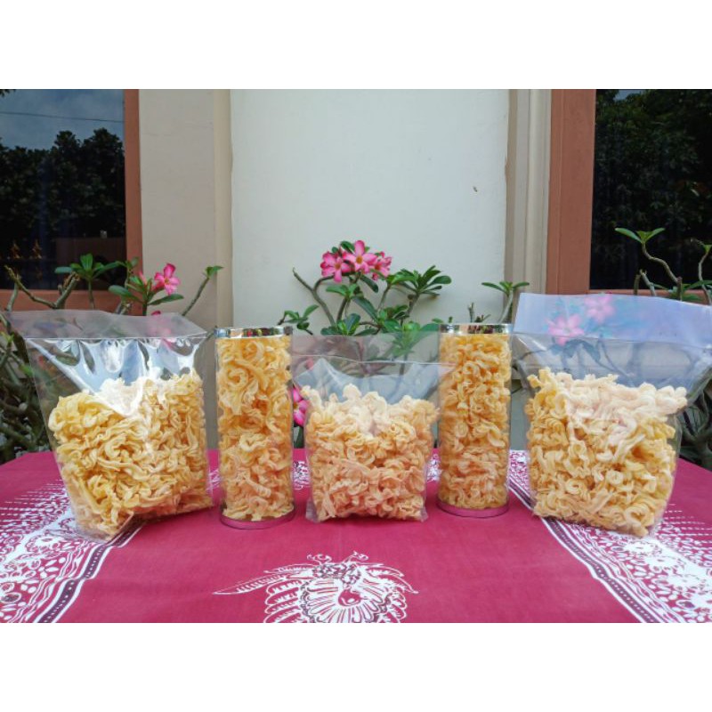 

Snack camilan Curly cheese kemasan pouch