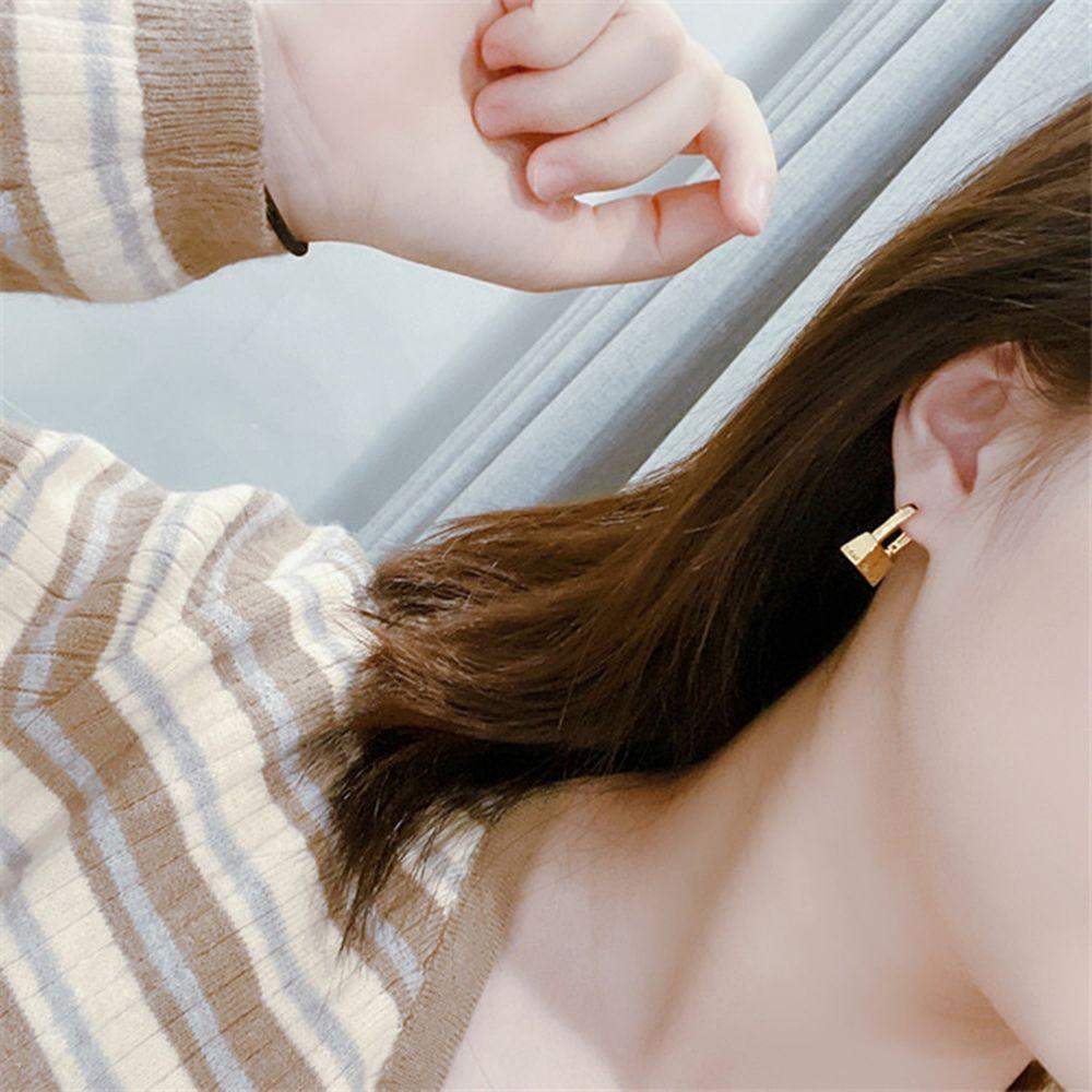 NEEDWAY Needway Lock Earrings Retro Sederhana Trendi Perempuan Gadis Tembaga Gaya Korea Gesper Telinga