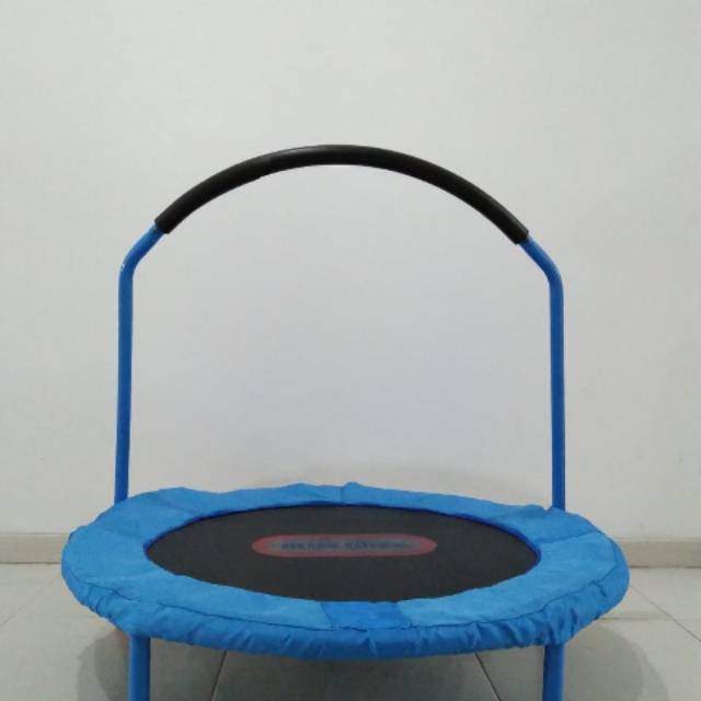 Preloved trampoline mainan anak