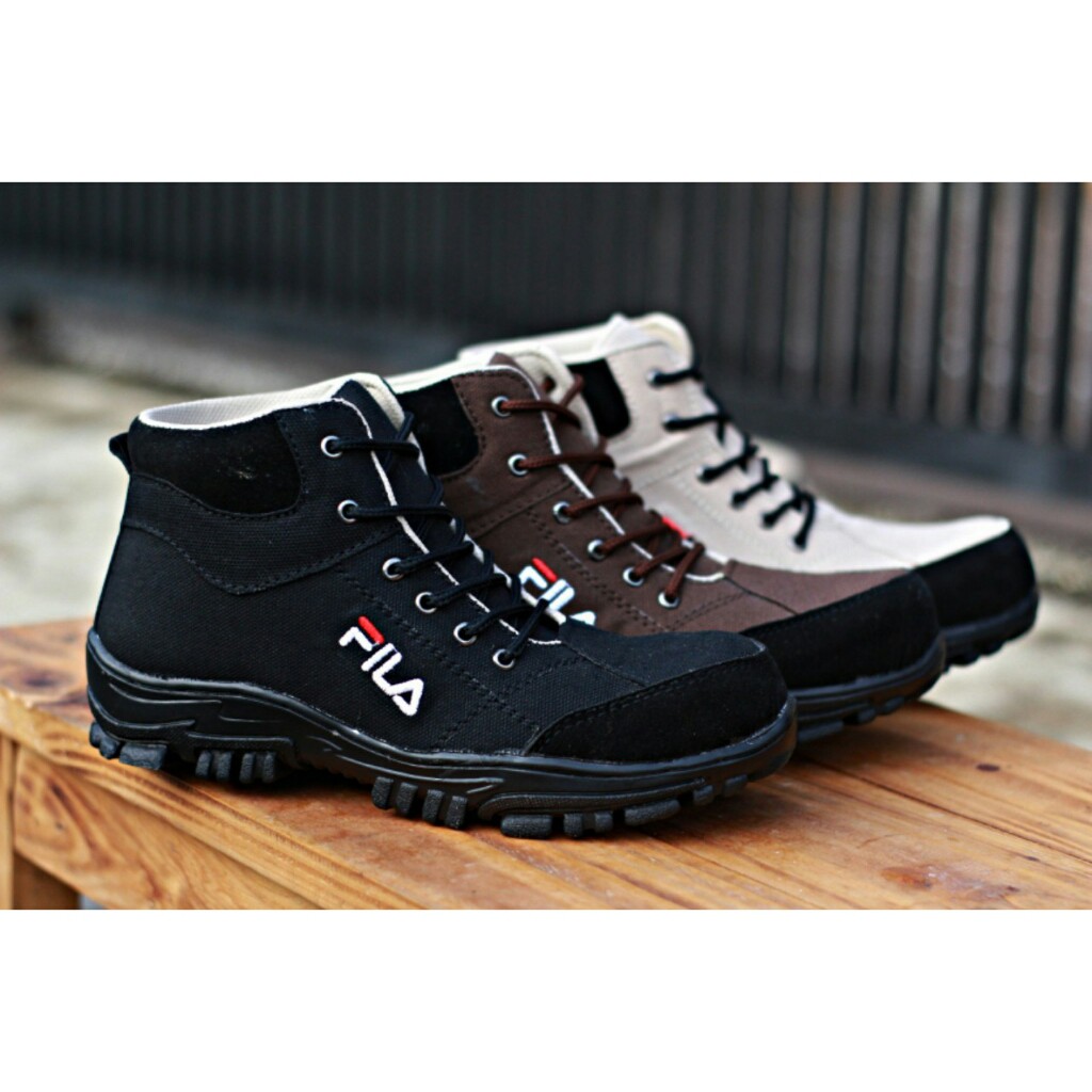 SEPATU SAFETY SEMI BOOTS FILA PRIA KULIT BOOT SAVETY BUT SEPTI BUTS SEVTI BOT SEPTY BOTS SEFTY