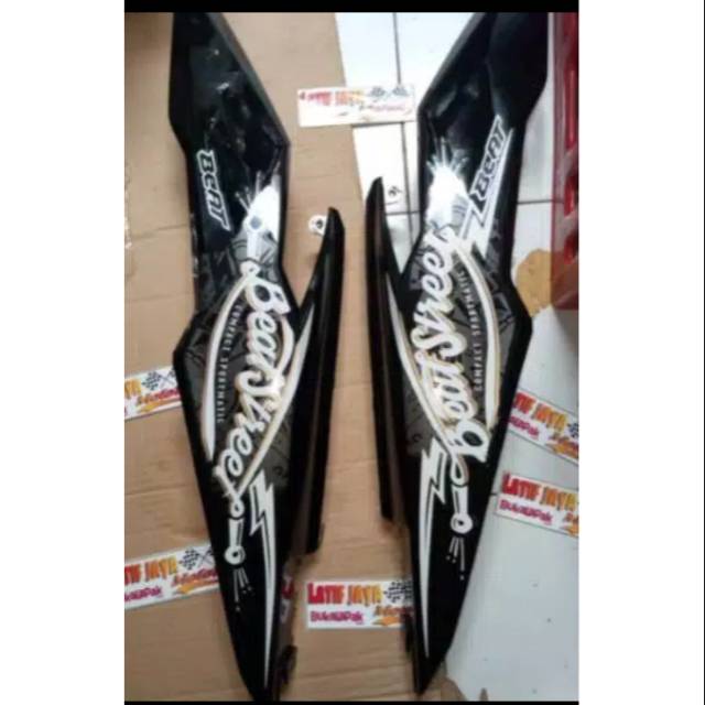 Cover body belakang beat street hitam