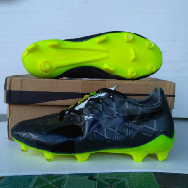 SEPATU BOLA PUMA ORI KOMPONEN