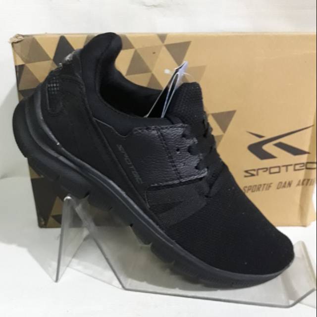Sepatu sneakers hitam polos Spotec hexa original