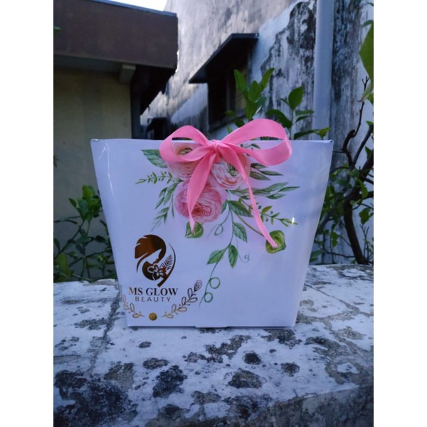 

custom paper bag. custom ukuran,warna, logo 15x17