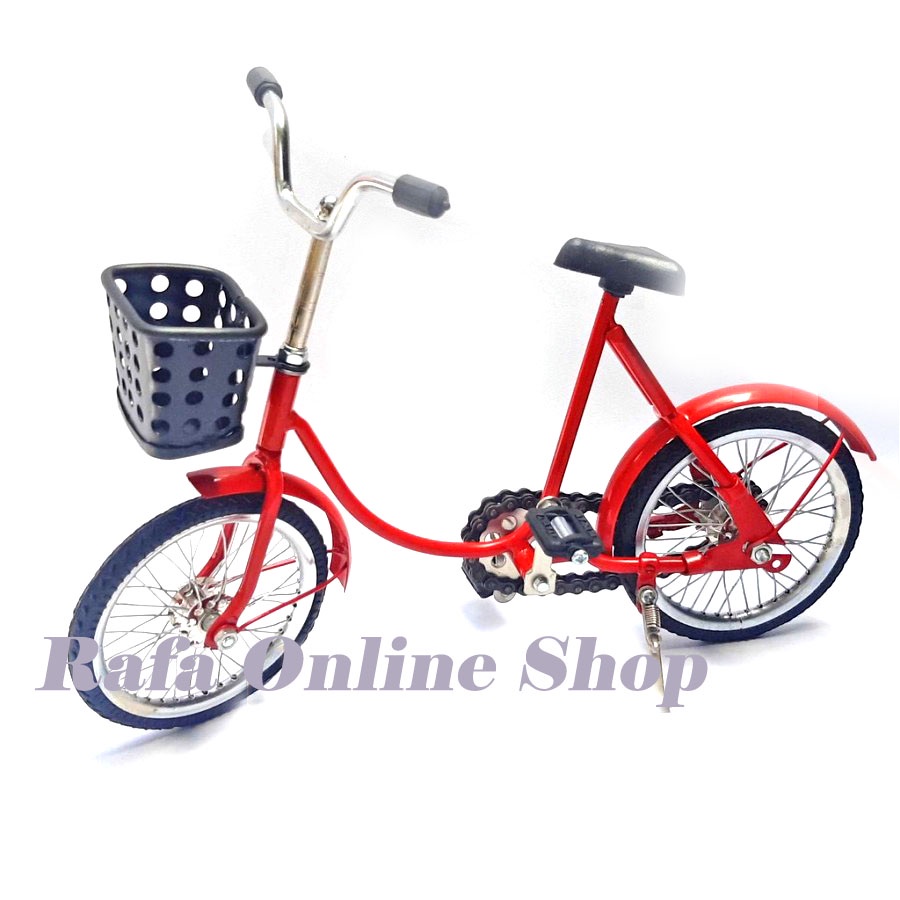 Miniatur Sepeda Mainan Model Sepeda Minion Bahan Logam Cat Merah