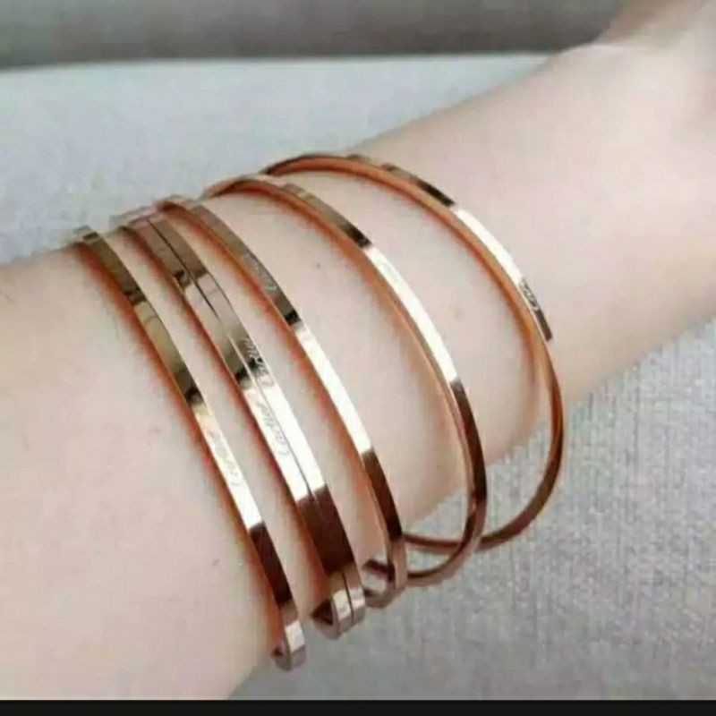 Gelang keroncong titanium wanita satu set 6 Pcs