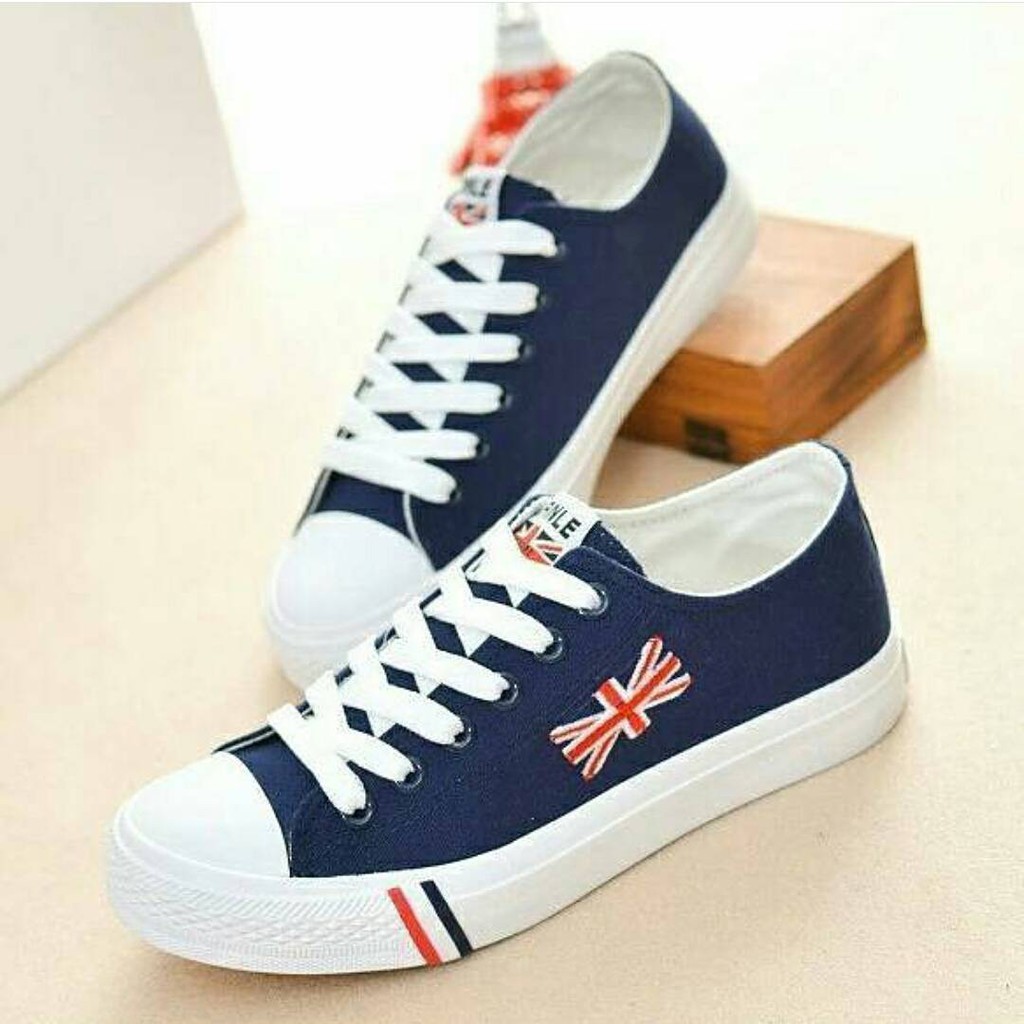 Converse flag navy