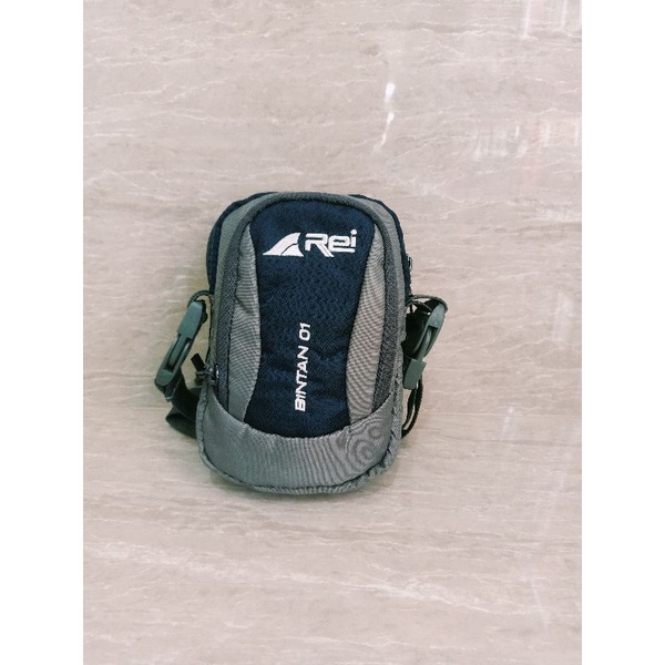 Tas Selempang Pria BINTAN 01 AREI OUTDOORGEAR - Travel Pouch REI Pria BINTAN 01 - HP CASE REI BINTAN