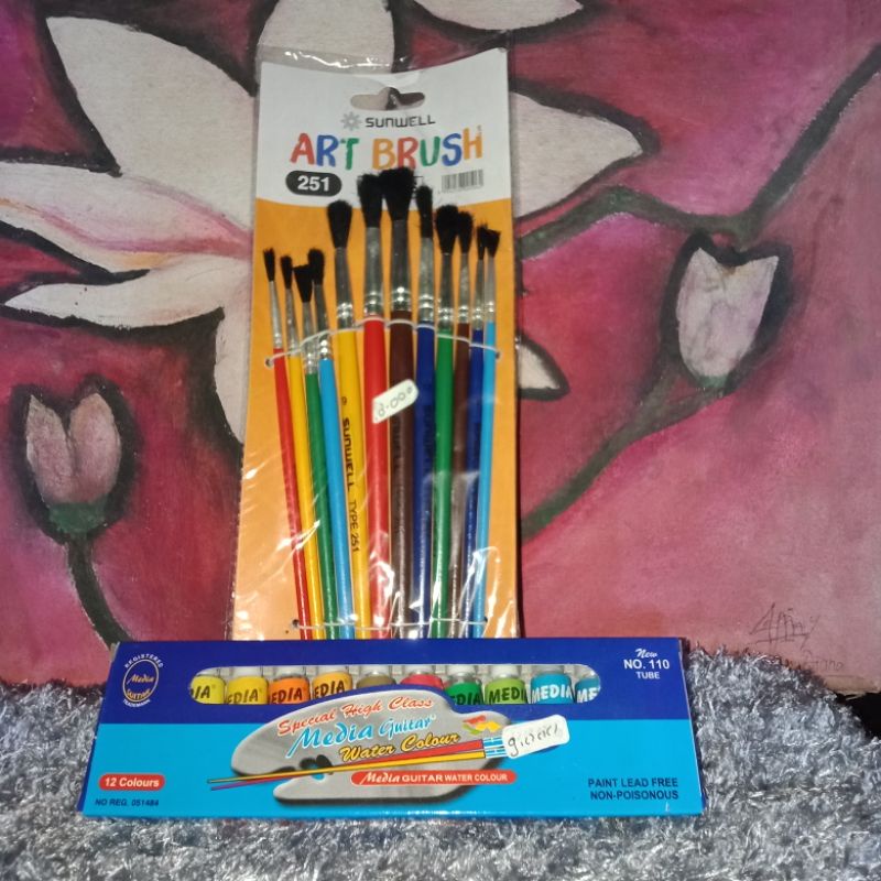

Kuas Lukis dan Cat Air