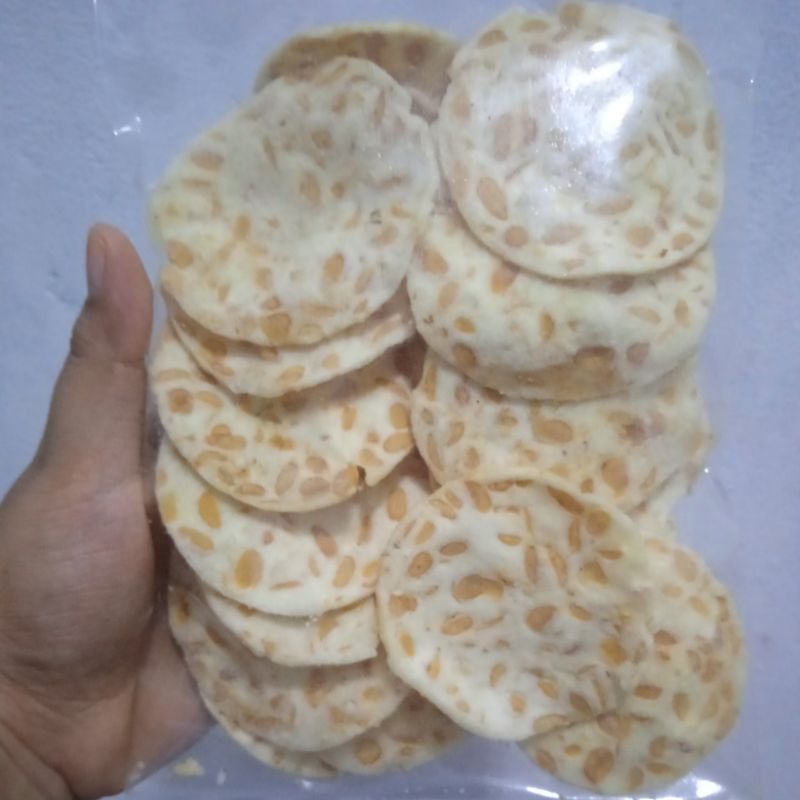 

KERIPIK TEMPE SAGU kemasan 5000an
