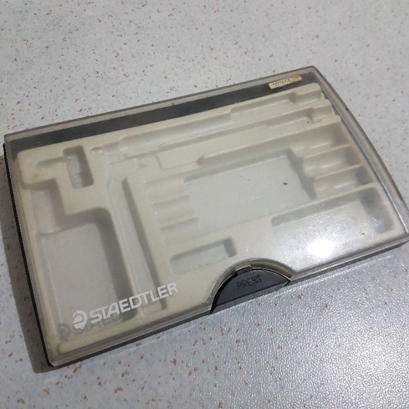 

Hanya Kotak pulpen teknik Staedtler Marsmatic